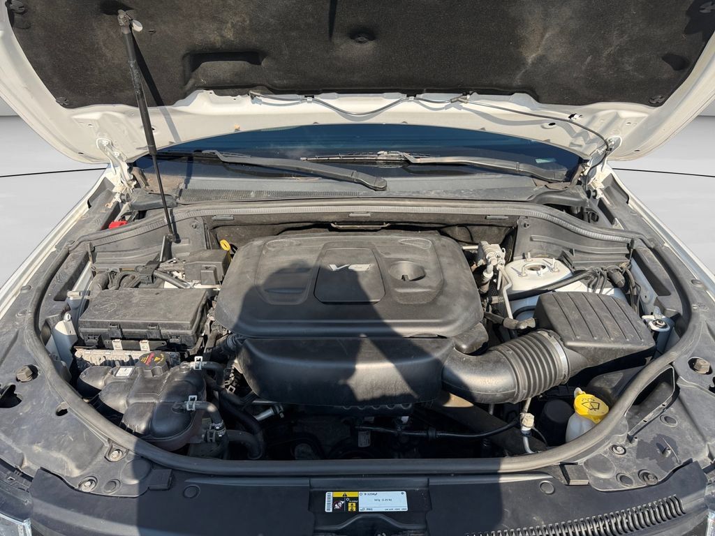 Used 2018 Jeep Grand Cherokee Laredo AWD/4WD image 24