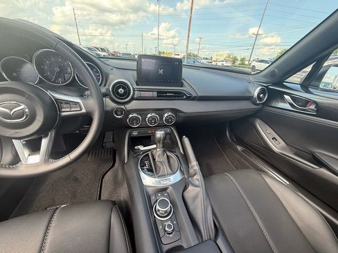 Used 2021 MAZDA MX-5 Miata RF Grand Touring image 5