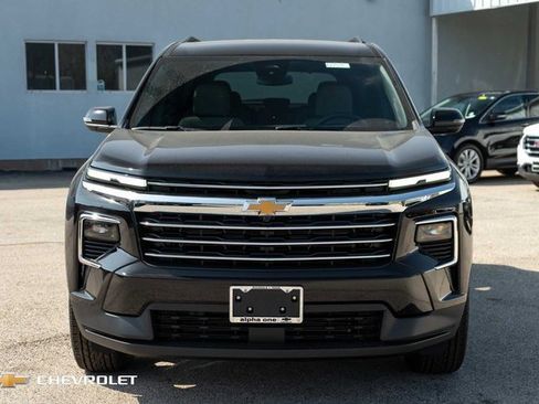 New 2026 Chevrolet Traverse LT image 2