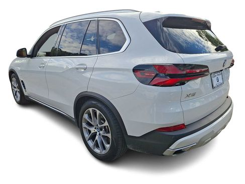 Used 2024 BMW X5 xDrive50e w/ Premium Package AWD/4WD image 4