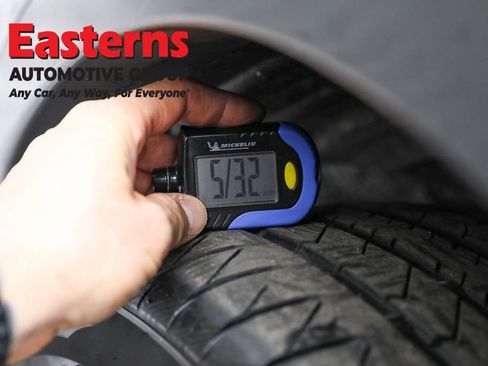 Used 2024 Mitsubishi Outlander SE image 29