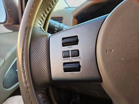 Used 2005 Nissan Frontier LE w/ (H03) Rockford Fosgate Pkg RWD image 23