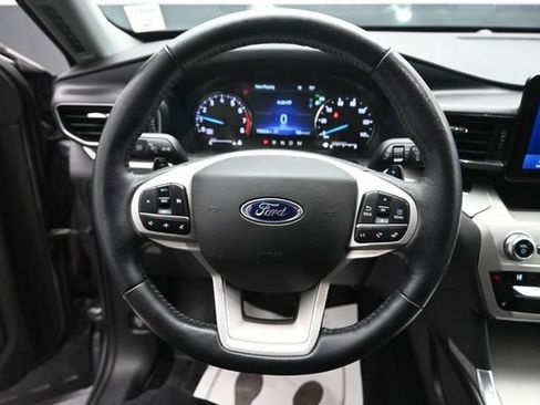 Certified 2021 Ford Explorer XLT w/ Equipment Group 202A AWD/4WD image 15