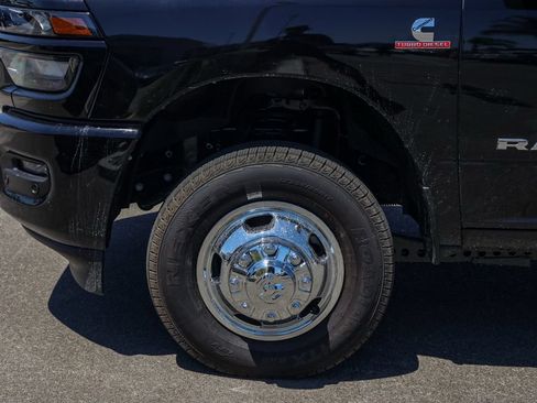 New 2026 RAM 3500 Big Horn AWD/4WD image 11