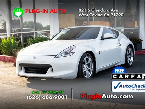 Used 2010 Nissan 370Z Touring image 1