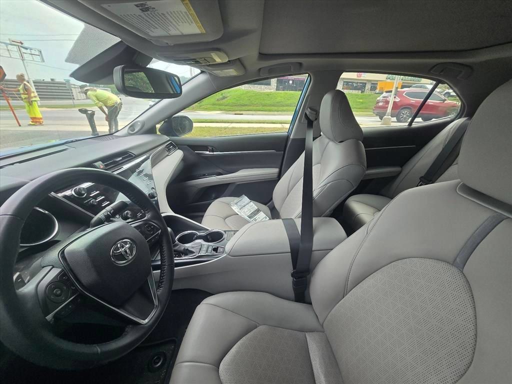 Used 2019 Toyota Camry XSE w/ Driver Assist Package FWD image 4