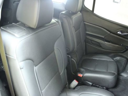 Used 2021 GMC Acadia SLT w/ Elevation Edition AWD/4WD image 9