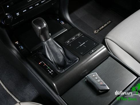 Used 2023 Lexus GX 460 w/ Black Line Special Edition AWD/4WD image 43