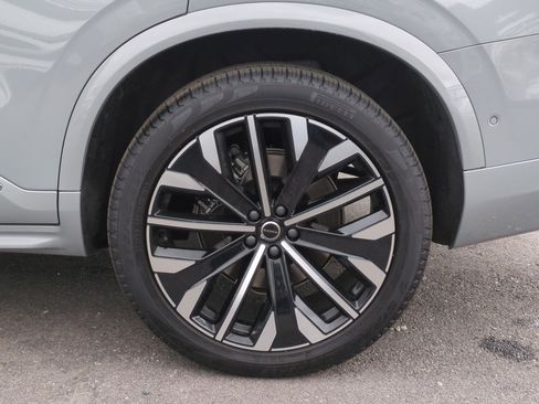 New 2026 Volvo XC90 B6 Plus w/ Protection Package AWD/4WD image 16