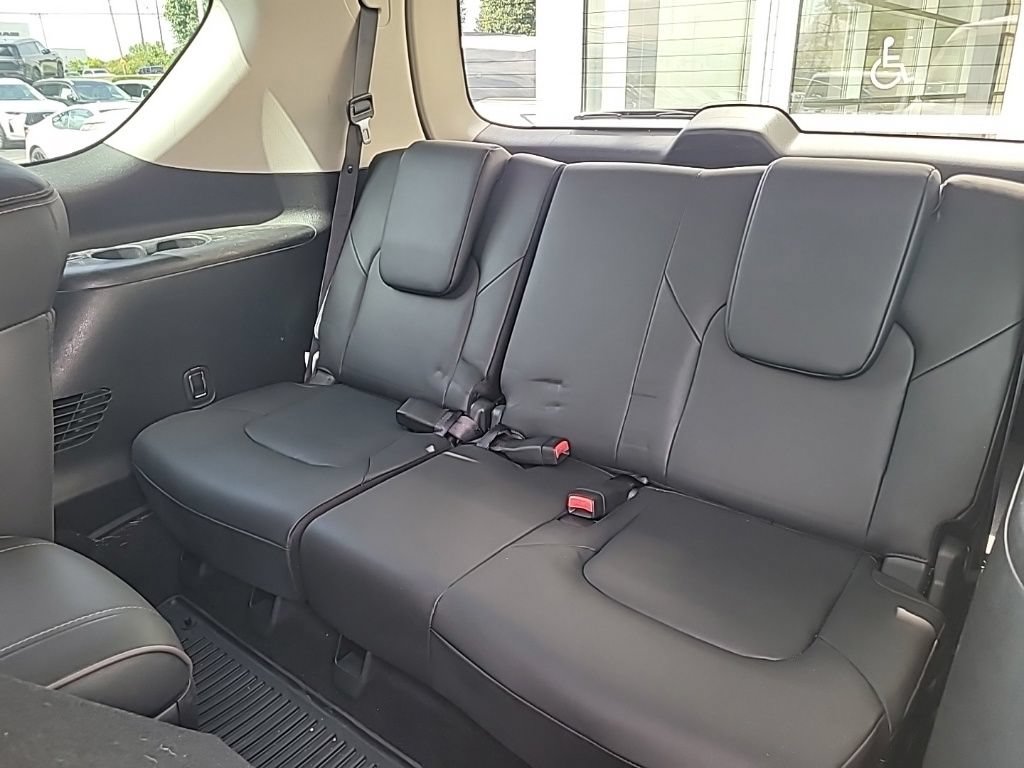 Used 2023 Nissan Armada Platinum w/ Captain's Chairs Package AWD/4WD image 28