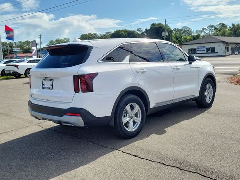 New 2026 Kia Sorento LX FWD image 6