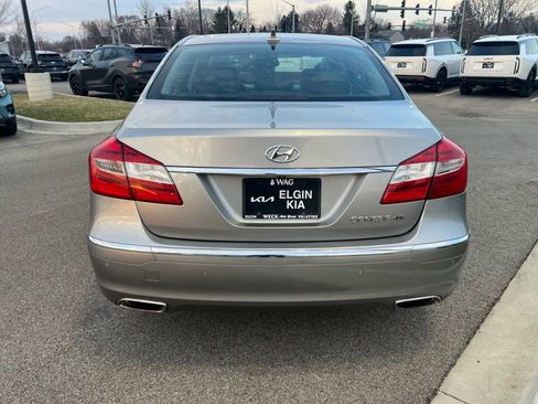 Used 2012 Hyundai Genesis 4.6 RWD image 4