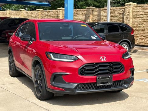 Used 2023 Honda HR-V Sport image 4