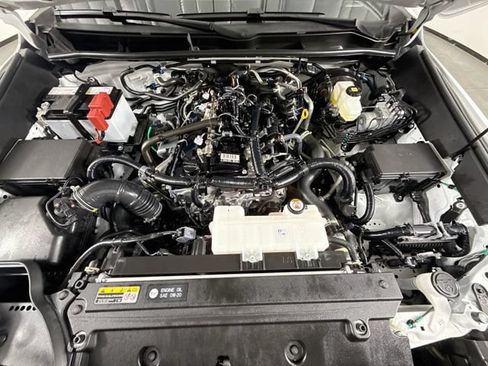 Certified 2025 Toyota 4Runner SR5 AWD/4WD image 30