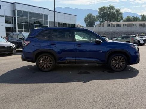 Used 2025 Subaru Forester Sport AWD/4WD image 2