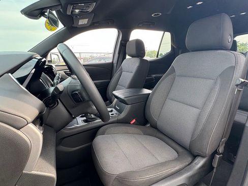 Used 2024 Chevrolet Traverse LT AWD/4WD image 17