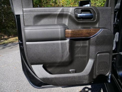 Used 2023 GMC Sierra 2500 SLE image 26