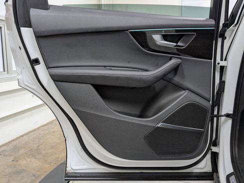 Used 2025 Audi Q7 3.0T Premium Plus image 17