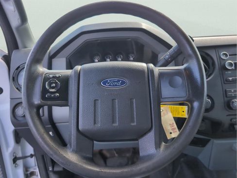 Used 2014 Ford F450 XL w/ Power Equipment Group image 17