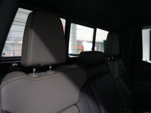 Used 2024 Chevrolet Silverado 1500 ZR2 image 18