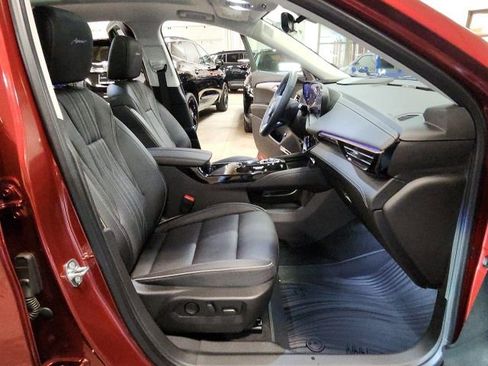 Certified 2024 Buick Envision Avenir image 32