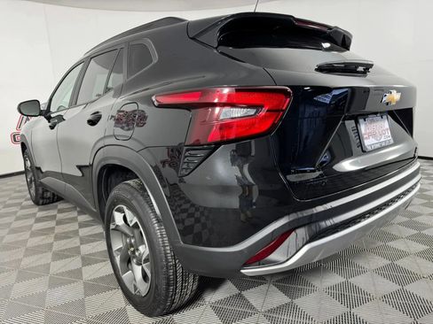 Used 2024 Chevrolet Trax LT image 26