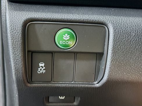 Used 2017 Honda Accord LX image 16