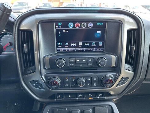 Used 2018 Chevrolet Silverado 1500 High Country image 21