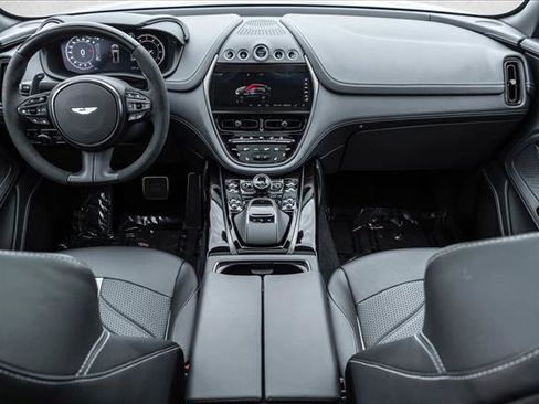 Used 2024 Aston Martin DBX 707 image 21