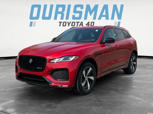 Used 2024 Jaguar F-PACE R-Dynamic S image 3