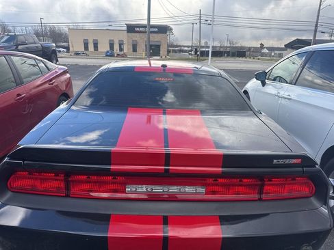 Used 2013 Dodge Challenger SRT8 w/ Harman Kardon Audio Group image 9