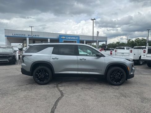 New 2026 Chevrolet Traverse LT w/ Midnight/Sport Edition FWD image 2
