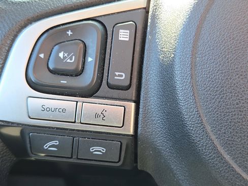 Used 2018 Subaru Forester 2.5i Premium w/ All-Weather Package image 33