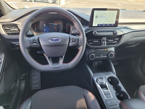 Used 2025 Ford Escape ST-Line AWD/4WD image 19