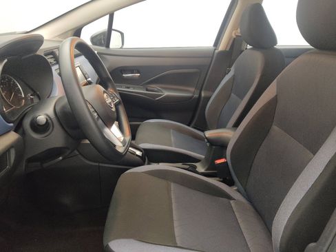 Used 2025 Nissan Versa SV FWD image 17