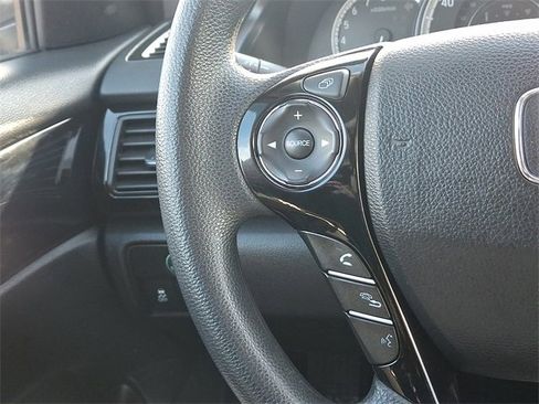Used 2016 Honda Accord LX image 22