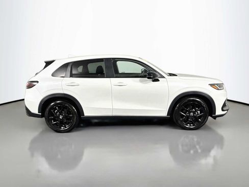 Used 2024 Honda HR-V Sport image 11