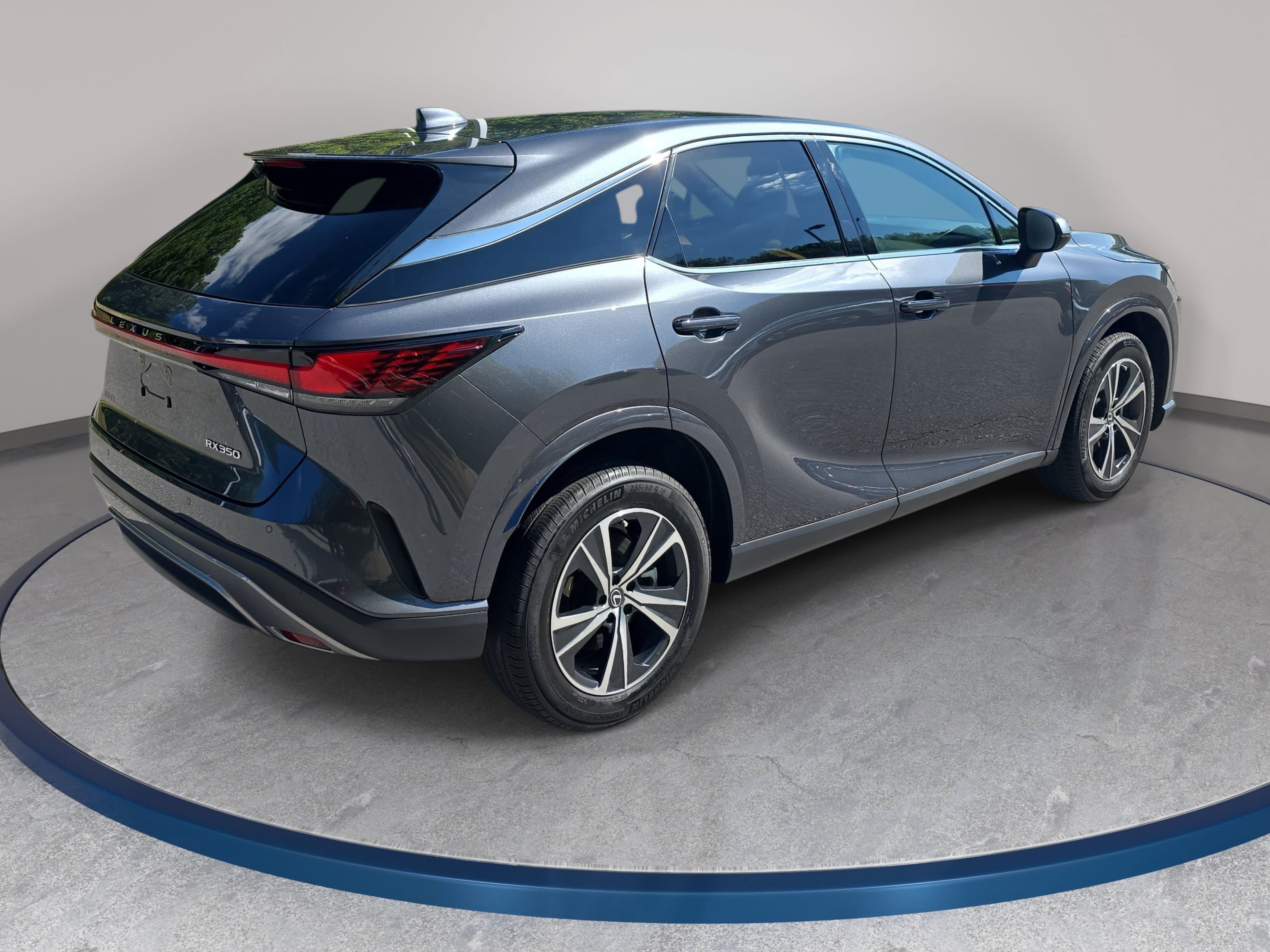 Used 2025 Lexus RX 350 FWD w/ Accessory Package image 5