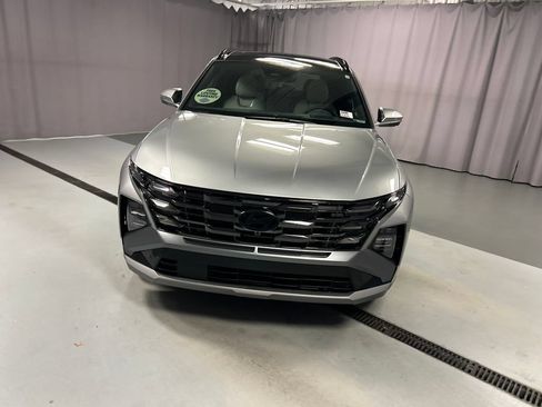 Used 2026 Hyundai Tucson Limited FWD image 2