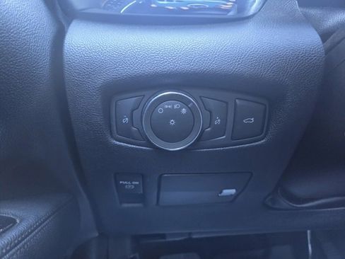 Used 2020 Lincoln Continental image 13