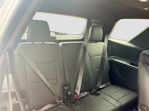 Used 2023 Chevrolet Traverse Premier w/ Redline Edition FWD image 29