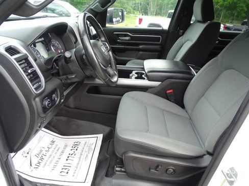 Used 2023 RAM 1500 4x4 Crew Cab Big Horn image 13