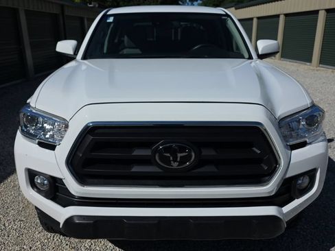 Certified 2020 Toyota Tacoma SR5 AWD/4WD image 10