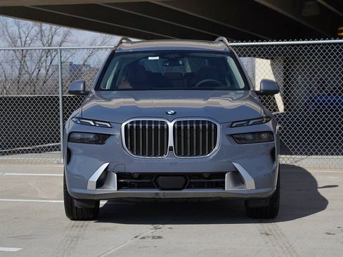 Used 2026 BMW X7 xDrive40i AWD/4WD image 2
