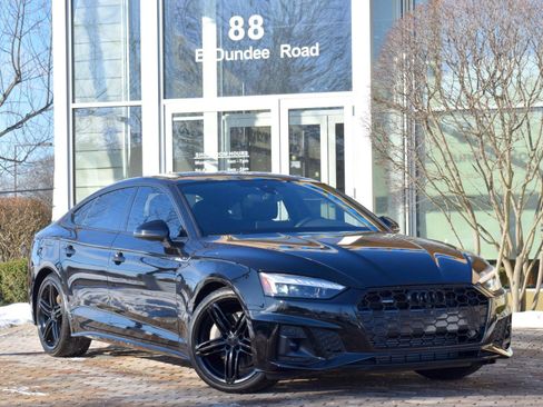 Used 2022 Audi A5 2.0T Premium Plus image 2