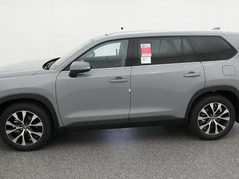 New 2026 Toyota Grand Highlander AWD Hybrid image 6