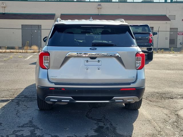 Used 2020 Ford Explorer XLT w/ Equipment Group 202A AWD/4WD image 7