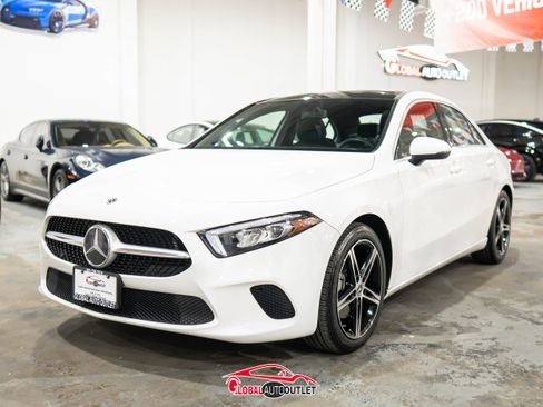 Used 2019 Mercedes-Benz A 220 4MATIC image 3