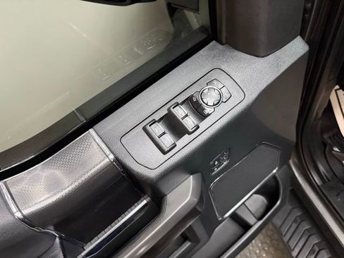 Used 2016 Ford F150 Lariat w/ Equipment Group 502A Luxury image 16