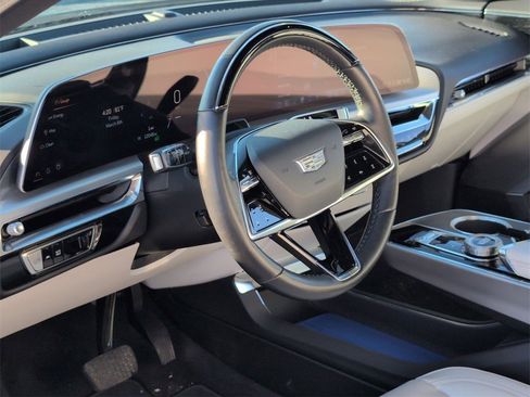 Certified 2023 Cadillac Lyriq Luxury image 11